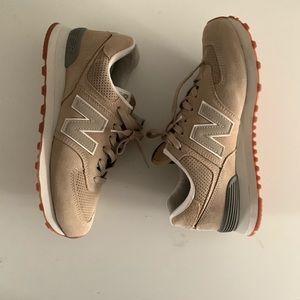 UO New Balance 574 Sneakers in Neutral
